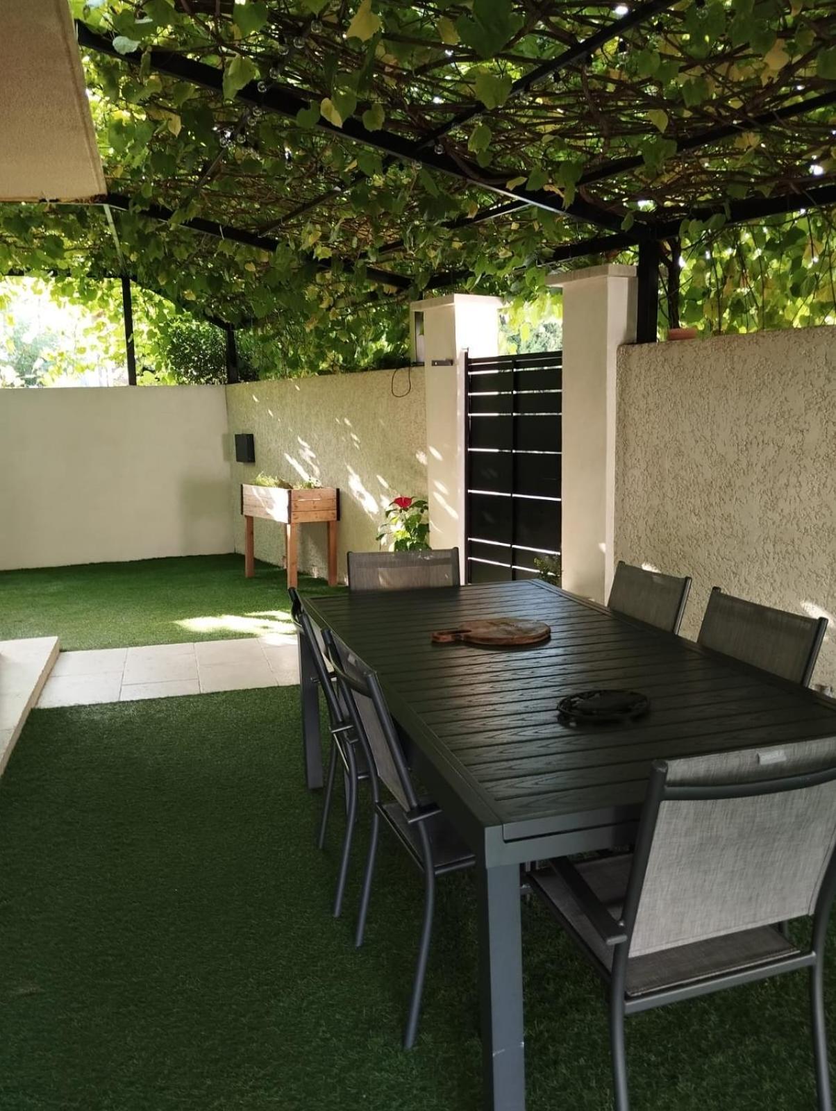 Villa J Et V Bédarrides 외부 사진